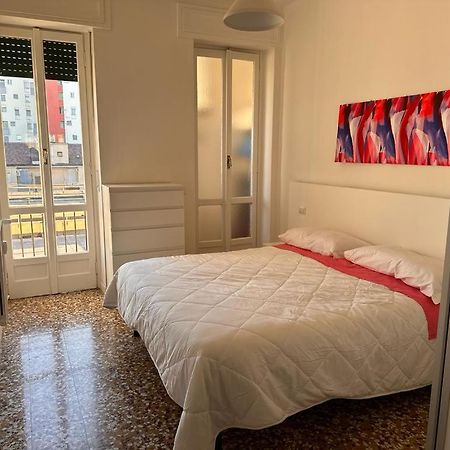 Kibilu - Via Lomellina Mm Argonne - Linate Airport Apartment Милано Екстериор снимка